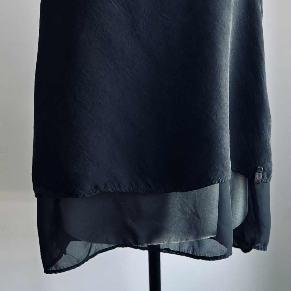 RUDSAK Black Cupro-Viscose Layered Sleeveless Blouse with Keyhole Back – US L - Picture 4 of 12